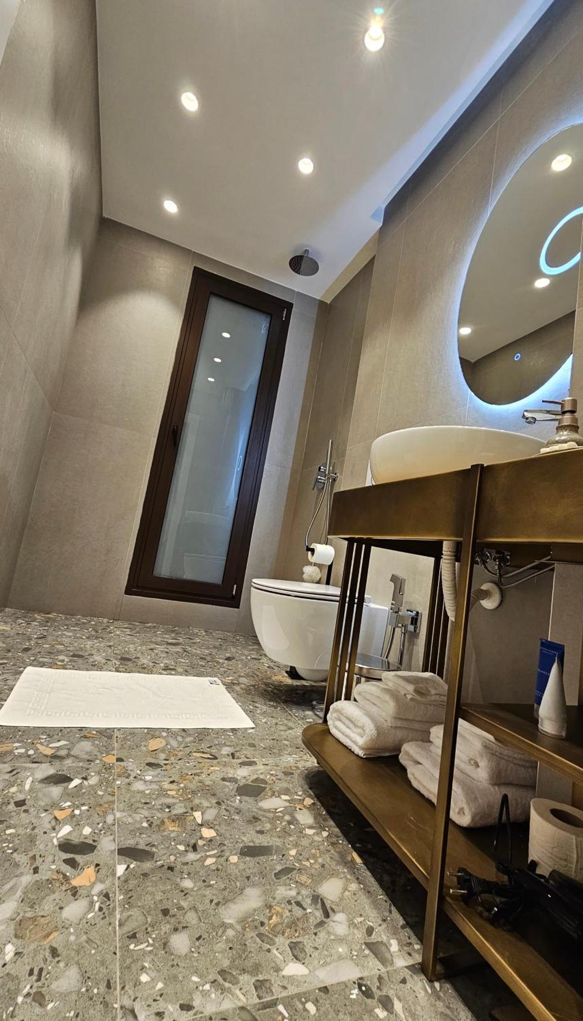 Center Apartment Easy_Luxury ติรานา ภายนอก รูปภาพ