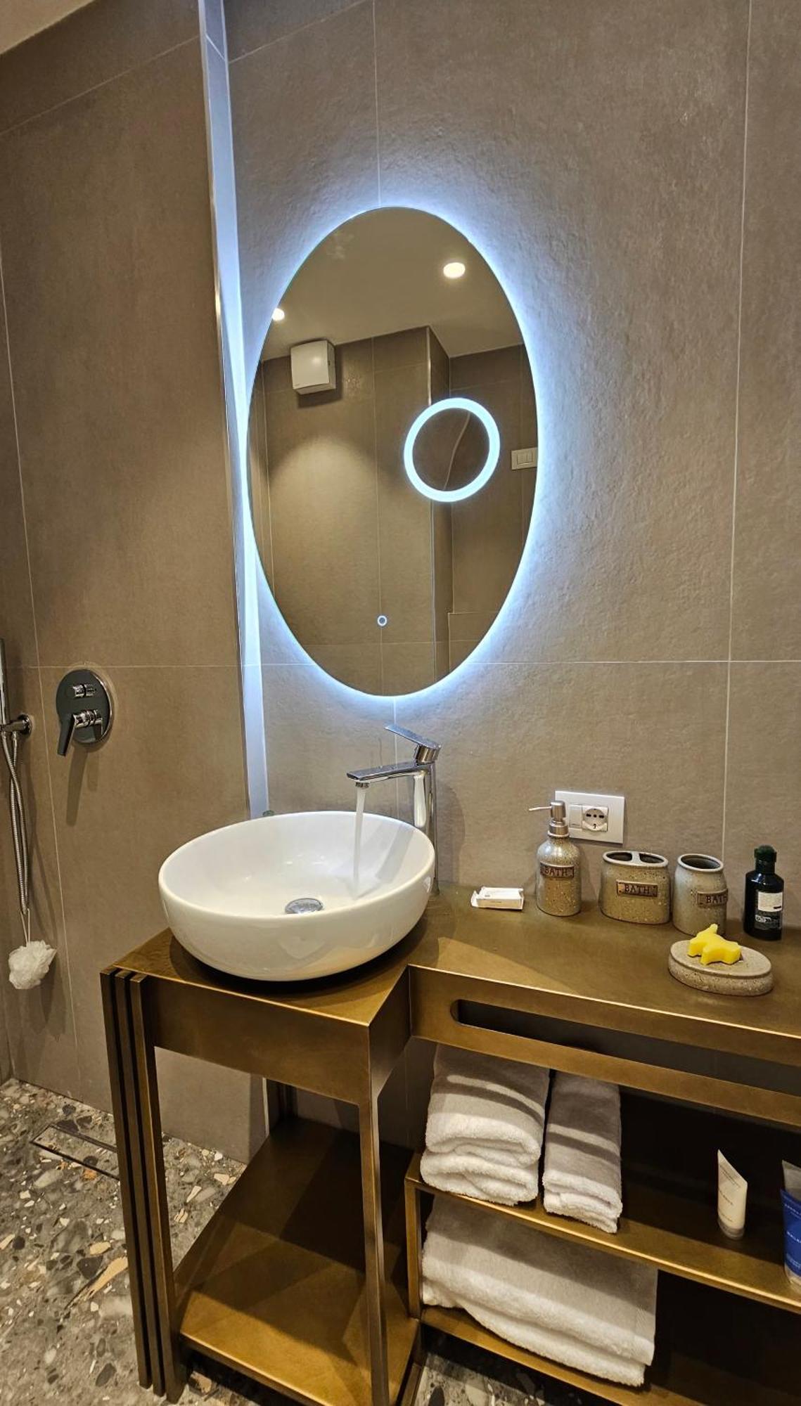 Center Apartment Easy_Luxury ติรานา ภายนอก รูปภาพ