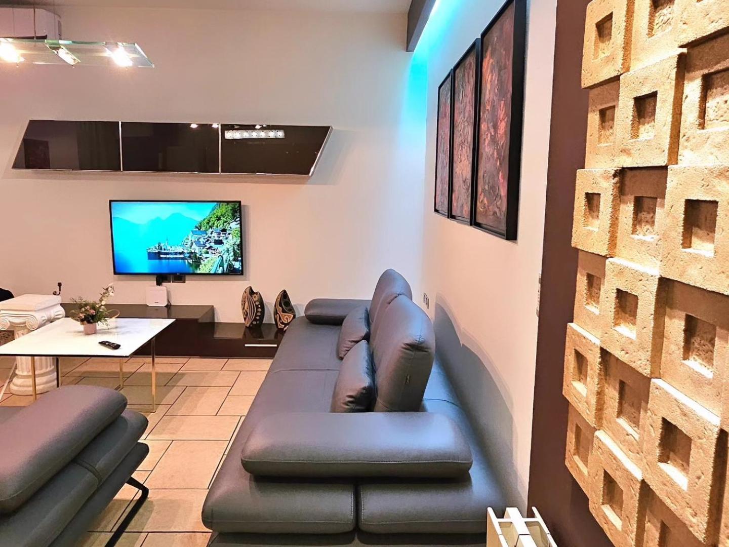 Center Apartment Easy_Luxury ติรานา ภายนอก รูปภาพ